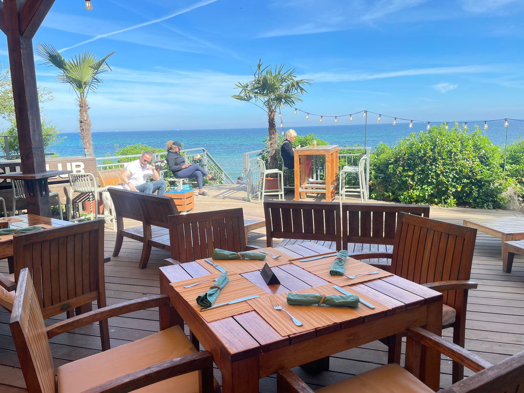 BEACH BRUNCH & BUBBLES im DECK Beach Club