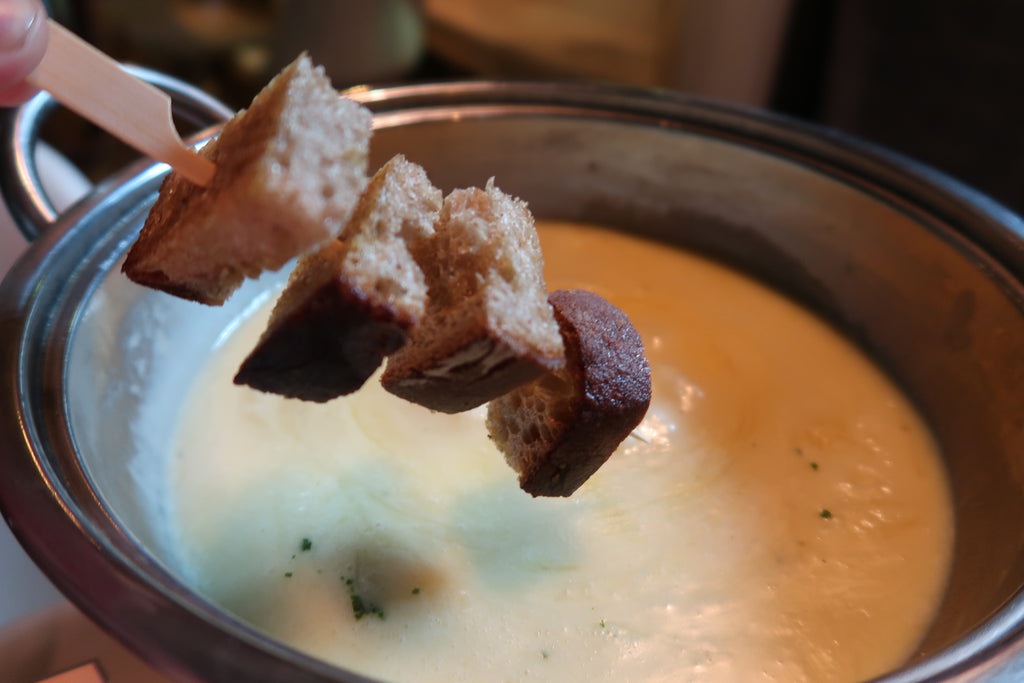 WINTERLICHES KÄSE-FONDUE im TIPSI